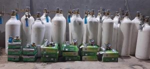 Read more about the article الملاكات التمريضية المتطوعة ضمن برنامج التمريض المنزلي المجاني وتوفير الاوكسجين والتثقيف الصحي لمرضى كورونا وبالتعاون مع منظمة ممرضين بلا اجور مستمرة بتقديم الخدمات