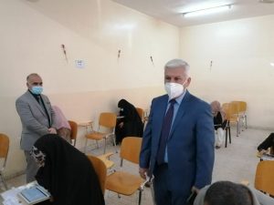 Read more about the article الامتحان التنافسي الالكتروني حضورياً للمتقدمين لدراسة الماجستير في كلية التمريض