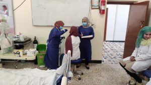 Read more about the article كلية التمريض/ جامعة كربلاء بالتعاون مع المركز الصحي في الجامعة (الموظفين) تجري مسحات لطلبة الكلية للتحري عن فايروس كورونا