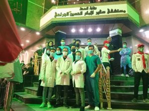 Read more about the article جانب اخر من الخدمة الطلابية لزوار اربعينية الامام الحسين (عليه السلام) طلبة كلية التمريض بجامعة كربلاء لخدمة لزوار الامام الحسين (عليه السلام).