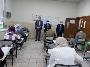 Read more about the article كلية التمريض تواصل إجراء الإمتحانات الحضورية  لطلبتها