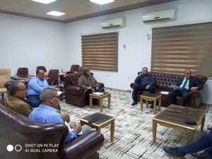 Read more about the article عميد كلية التمريض يجتمع برؤساء الفروع العلمية وفريق الدعم التقني