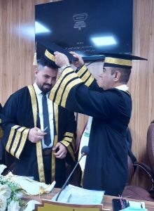 Read more about the article جانب من مناقشة رسالة الماجستير لأحد طلبة الدراسات العليا في كلية التمريض