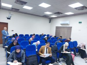 Read more about the article طلبة الدراسات العليا في كلية التمريض يواصلون اداء الإمتحانات الشهرية