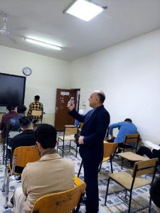 Read more about the article عميد كلية التمريض يتواصل إفتراضياً مع اللجنة الوزارية المشرفة على الإمتحانات