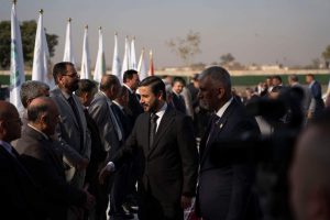 Read more about the article عميد كلية التمريض يشارك بإستقبال وزير التعليم العالي والكادر المتقدم في الوزارة