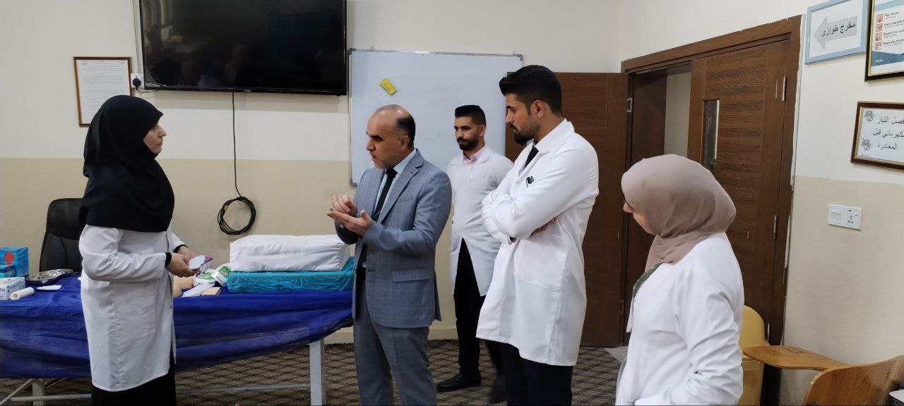 You are currently viewing لقاء الأستاذ الدكتور علي كريم خضير الجبوري عميد كلية التمريض بعدد من الأساتذة والمعيدين وتوصياته قبل الشروع بالامتحانات العملية لطلبة المرحلة الأولى.