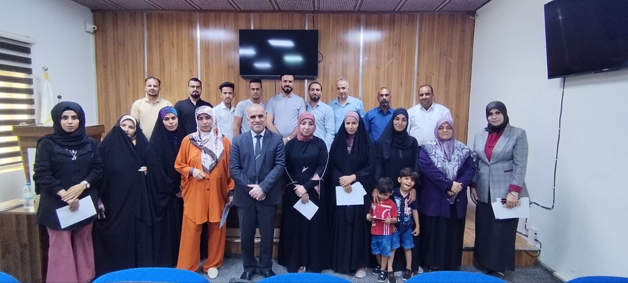 Read more about the article بالصور / جانب من حفل توزيع نتائج الإمتحانات النهائية لطلبة الدراسات العليا (الماجستير) للعام الدراسي 2022 – 2023 بحضور الأستاذ الدكتور علي كريم خضير الجبوري عميد كلية التمريض والأستاذ المساعد الدكتور فاطمة مكي محمود معاون العميد للشؤون الإدارية وعدد من رؤساء الفروع العلمية ومدير شعبة الدراسات العليا في كلية التمريض.    إعلام كلية التمريض