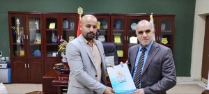 Read more about the article عميد كلية التمريض الأستاذ الدكتور علي كريم خضير الجبوري يكرم اليوم الثلاثاء ٢٠ حزيران ٢٠٢٣ الدكتور حيدر رحيم الحسناوي بكتاب شكر وتقدير وذلك لإنجازه الأعمال الموكلة إليه بكل دقة .   إعلام كلية التمريض