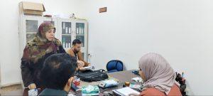 Read more about the article بالصور / جانب من تواصل عمل اللجنة الإمتحانية المركزية الخاصة بالدراسة الصباحية في كلية التمريض والمتمثلة بتدقيق الدفاتر الإمتحانية وتهيئة الأسئلة الإمتحانية النهائية للفصل الدراسي الأول 2023 -2024 .      إعلام كلية التمريض