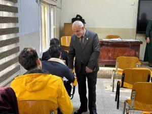 Read more about the article بالصور / الأستاذ المساعد الدكتور سلمان حسين فارس الگريطي عميد كلية التمريض بجامعة كربلاء يتفقد سير الإمتحانات في القاعات الدراسية لطلبة الدراسات العليا الماجستير وطلبة الدراسة الأولية الصباحية والمسائية وبرفقته الأستاذ المساعد الدكتور زكي صباح مصيحب معاون العميد للشؤون الإدارية والمالية .         إعلام كلية التمريض