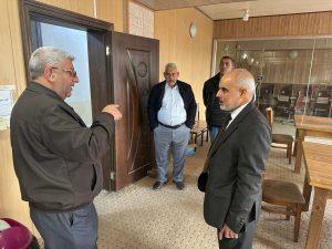 Read more about the article بالصور / الأستاذ المساعد الدكتور سلمان حسين فارس الگريطي عميد كلية التمريض بجامعة كربلاء يجري يوم الثلاثاء الموافق 2 / يناير / 2024 جولة تفقدية في أروقة الكلية برفقته المهندس الأقدم بشير محمد رضا مدير شعبة الديوان في كلية التمريض  شملت الجولة البناية الجديدة وبناية المكتبة والقاعات الدراسية للطلبة. إعلام كلية التمريض