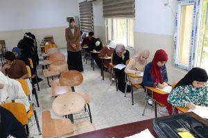 Read more about the article طلبة الدراسة الأولية في كلية التمريض يواصلون أداء الإمتحانات النهائية