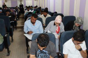 Read more about the article طلبة الدراسة الأولية في كلية التمريض يواصلون أداء الإمتحانات النهائية