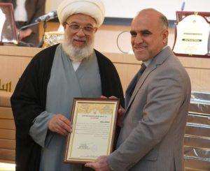 Read more about the article العتبة الحسينية المقدسة تكرم رئيس فرع تمريض الصحة النفسية والعقلية في كلية التمريض