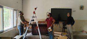 Read more about the article شعبة الخدمات تنظم حملة لصيانة القاعات الدراسية في بنايات كلية التمريض