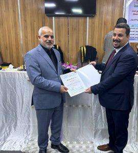 Read more about the article عميد كلية التمريض يكرم أعضاء لجنة المناقشة لطالبة الماجستير