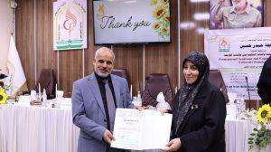 Read more about the article عميد كلية التمريض يكرم أعضاء لجنة المناقشة لطالبة الماجستير