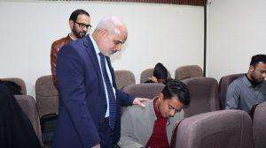 Read more about the article بالصور / عميد كلية التمريض الأستاذ المساعد الدكتور سلمان حسين فارس الگريطي يجري اليوم الأثنين الموافق 30 كانون الأول 2024 جولة تفقدية لمتابعة سير الإمتحانات النهائية لطلبة الدراسة الأولية الفصل الدراسي الأول للعام الدراسي الحالي 2024 – 2025 . إعلام كلية التمريض