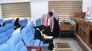 Read more about the article بالصور / طلبة المرحلة الأولى في كلية التمريض يواصلون أداء الإمتحانات الشهرية