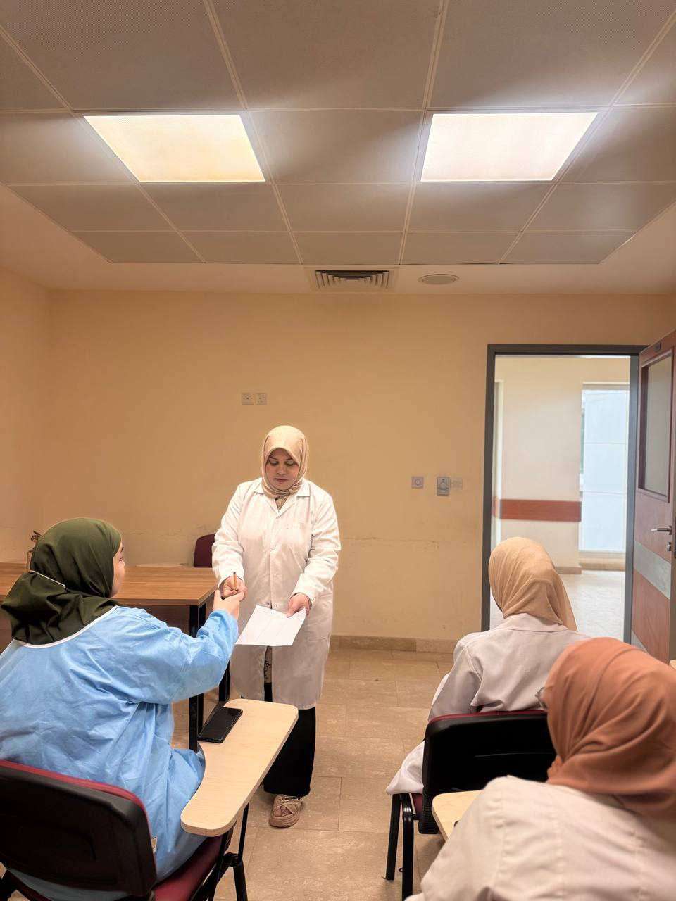 You are currently viewing كلية التمريض تنظم نشاطاً علمياً حول العناية التمريضية خلال المرحلة الثالثة من الولادة الطبيعية