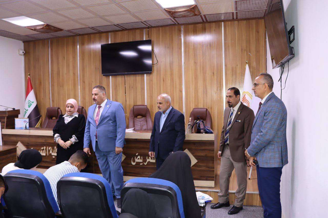 Read more about the article مساعد رئيس جامعة كربلاء يتفقد سير الامتحانات الوزارية في كلية التمريض