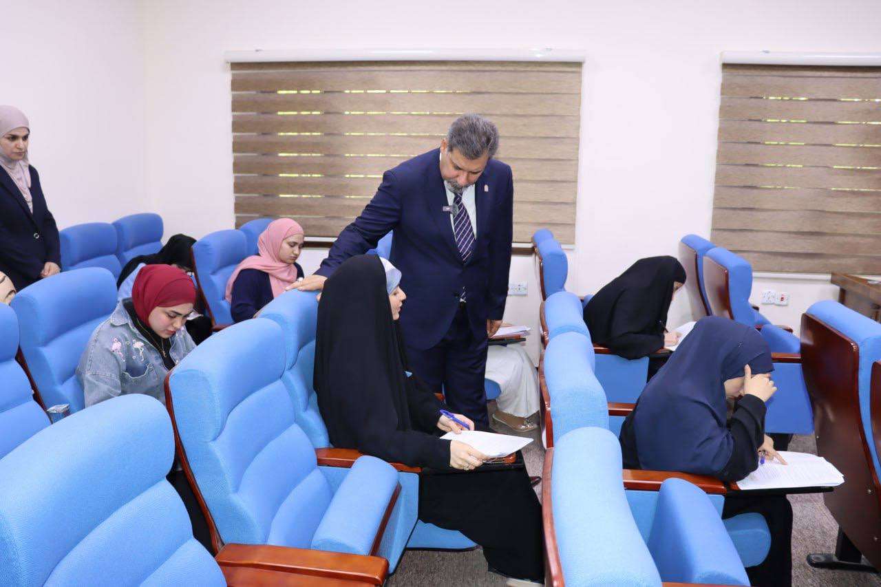 You are currently viewing رئيس جامعة كربلاء يزور كلية التمريض للاطلاع على سير الامتحانات