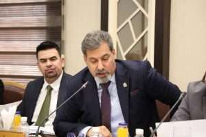 Read more about the article السيد رئيس جامعة كربلاء يشارك في اجتماع هيأة الرأي ويؤكد أهمية التحول الرقمي في تعزيز جودة التعليم