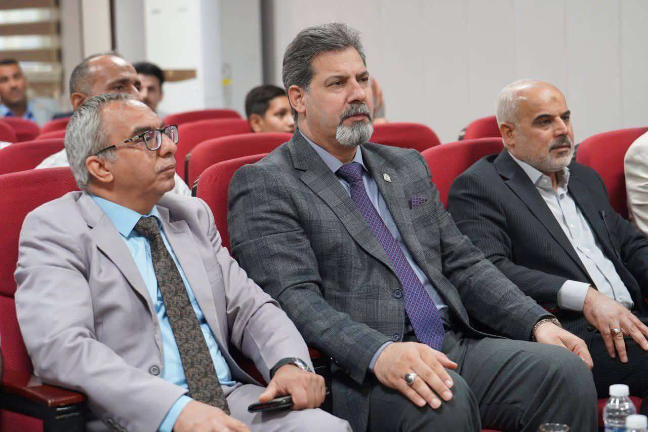 Read more about the article السيد رئيس جامعة كربلاء والسيد عميد كلية التمريض يحضران مناقشة أطروحة دكتوراه ويؤكدان دعم الحركة العلمية والبحثية