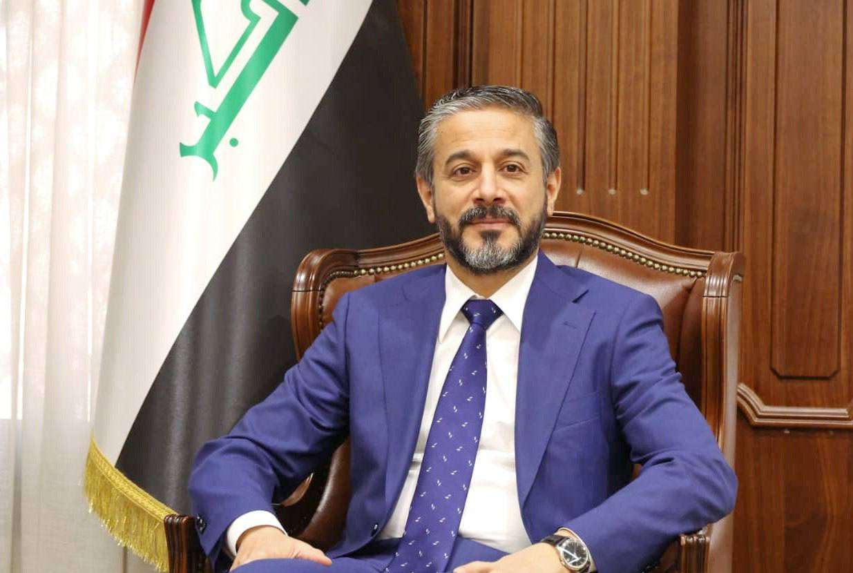 وزير التعليم يقرر منح خمس درجات لمعالجة حالات الطلبة في نتائج الدور الثاني للدراسات العليا