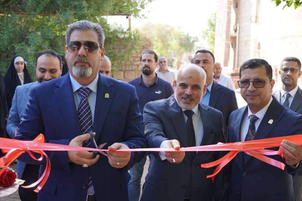 السيد رئيس الجامعة يفتتح مصلى جديد في كلية التمريض