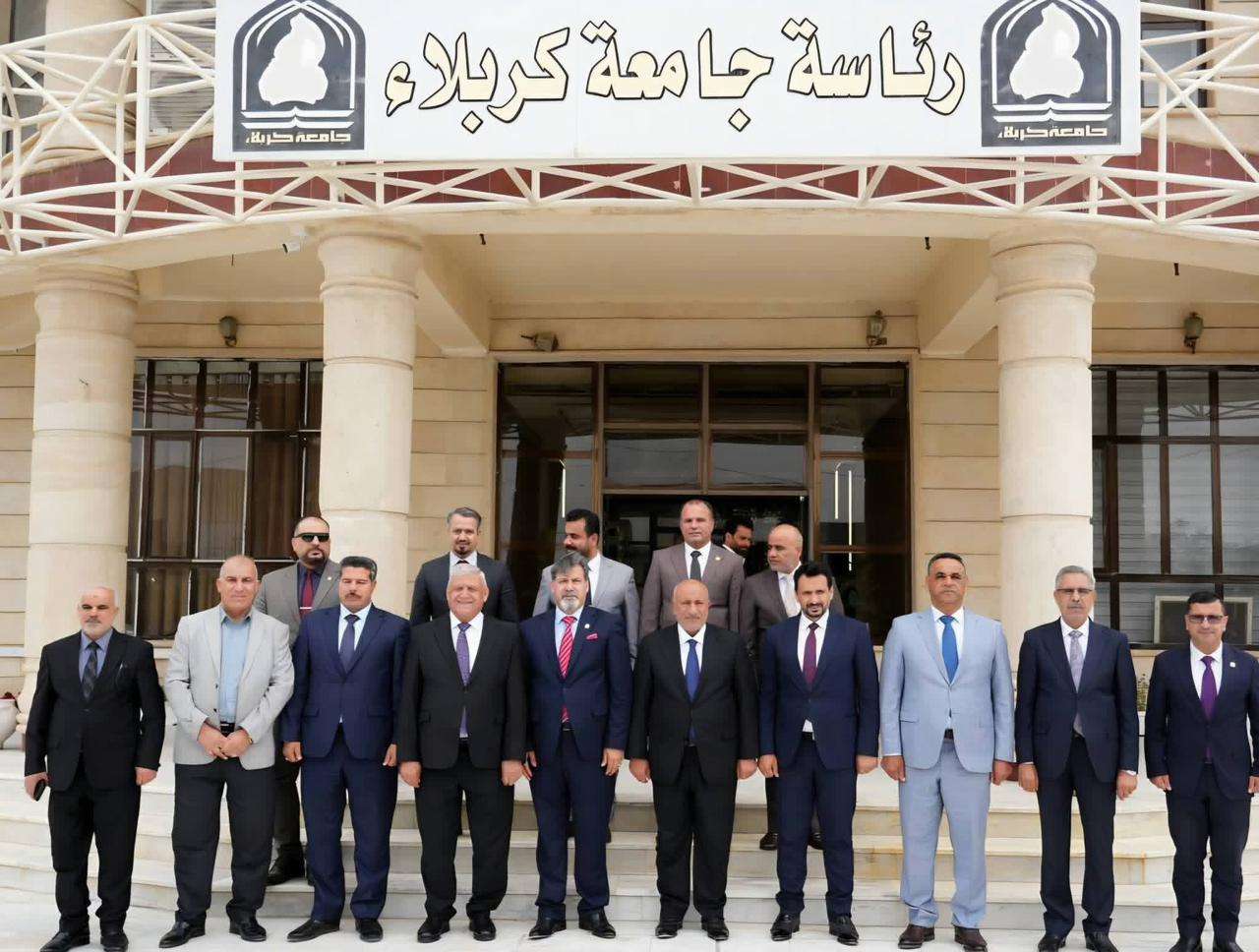 You are currently viewing حضور السيد العميد اللقاء الذي جمع السيد محافظ كربلاء المقدسة في رئاسة جامعة كربلاء لدعم وتطوير القطاع التعليمي.